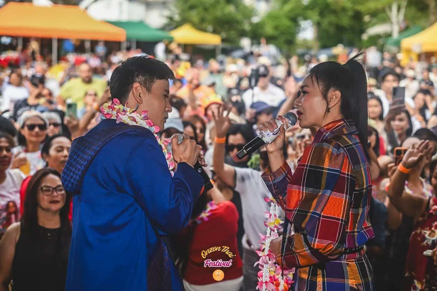 Tai Orathai and Phai Phongsathon on the festival stage &mdash; Onzon Thai Food & Drink Festival